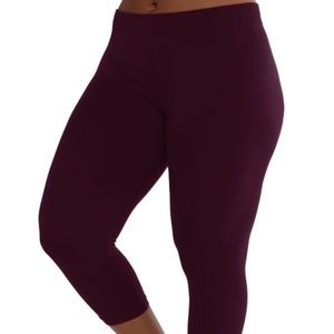 Plus Size Burgundy Capris Leggings